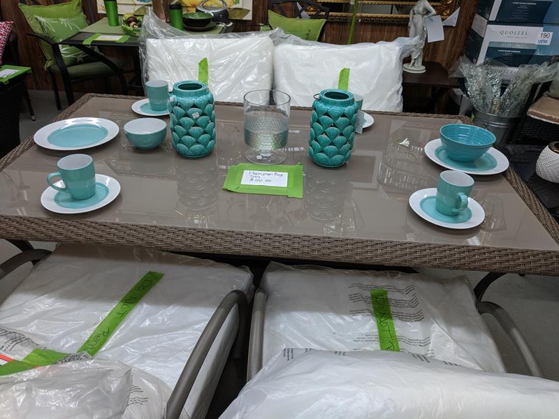 outdoor dining tableware