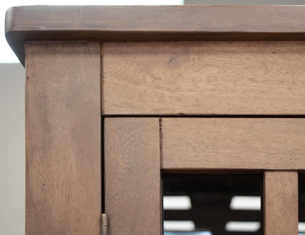 parota cabinet